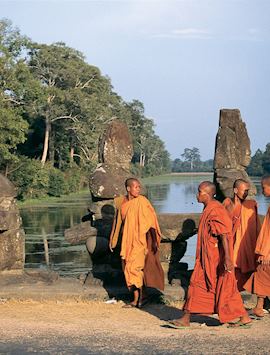 Monks on the way into Angkor Thom