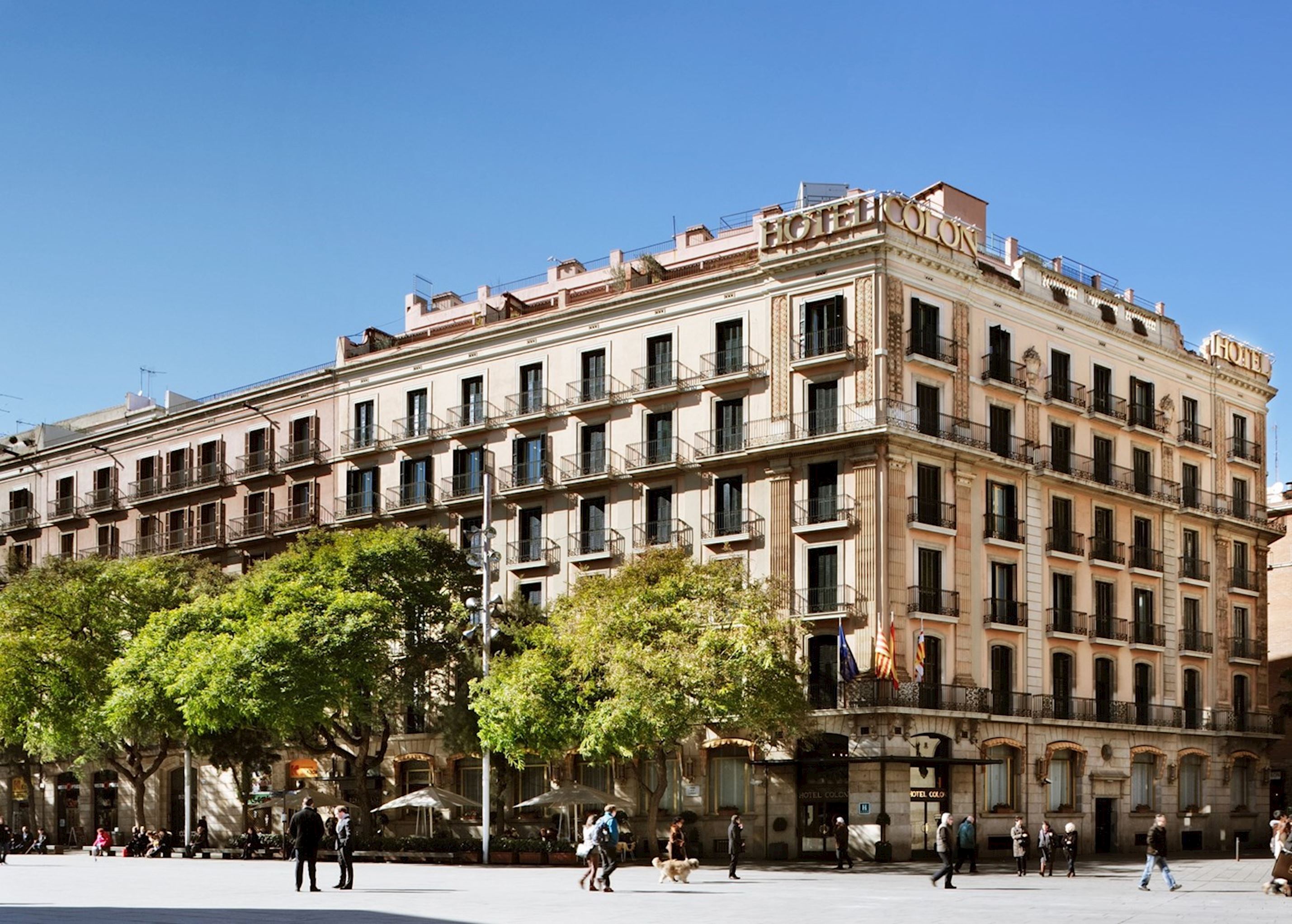 barcelona hotel colon