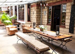 Outdoor sitting area at Macushla House Outdoor sitting area at Macushla House