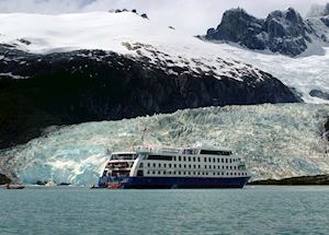 MV Stella Australis MV Stella Australis