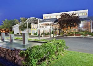 Holiday Inn, Hyannis Holiday Inn, Hyannis