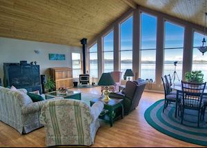 At Water's Edge Bed & Breakfast, Port McNeill At Water's Edge Bed & Breakfast, Port McNeill