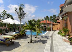 Phong Nha Lakehouse Resort