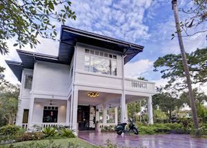 The Henry hotel, Manila