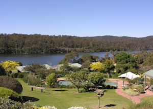 Luxury Lakeside Apartments, Gipsy Point