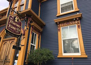 Mariner King Historic Inn, Lunenburg Mariner King Historic Inn, Lunenburg