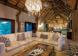 Leopard Hills Private Game Reserve, lodge lounge area