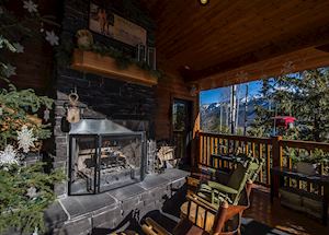 Twisted Timber Guesthouse, Fernie Twisted Timber Guesthouse, Fernie