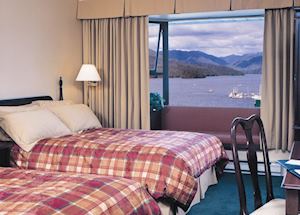 Deluxe harbour view room, Crest Hotel, Prince Rupert