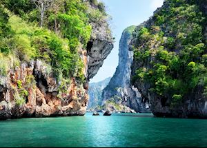 Limestone karst, Krabi, Thailand Limestone karst, Krabi, Thailand