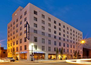 Hotel Indigo exterior, Baton Rouge