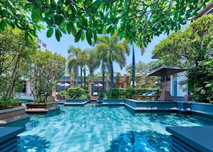 Park Hyatt freeform swimming pool