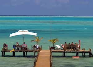 The pontoon at Boraha Villas
