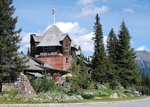 Deer Lodge, Lake Louise Deer Lodge, Lake Louise