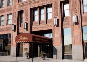 The Giacomo, Niagara Falls <<USA>> The Giacomo, Niagara Falls <<USA>>