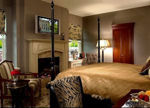 An Estate guest room, Hotel Viking, Newport An Estate guest room, Hotel Viking, Newport