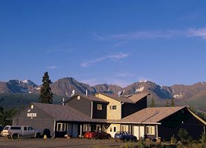 Raven's Rest Inn, Haines Junction