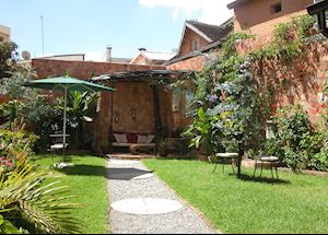 The garden at Pavillon de l'Emyrne