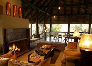 Lounge. Sabi Sabi - Little Bush Camp, The Sabi Sand Wildtuin