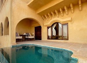 Plunge pool, Suite, Mihir Garh