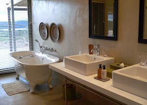 Standard, Gondwana Lodge, Sanbona Game Reserve