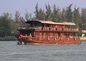 Bassac Boat, Saigon