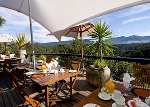 Breakfast with a view - Hog Hollow Country Lodge, Plettenberg Bay