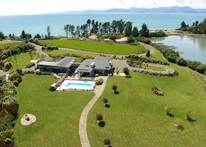 Almyra Waterfront Apartment, Abel Tasman National Park