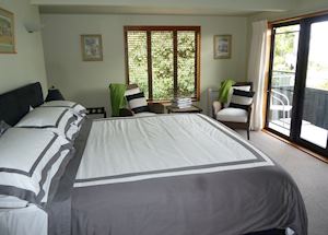 King Room,Wharewaka Lodge,Taupo