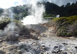 Fumaroles on the banks of Lake Linow, Tomohon