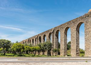 Roman aqueduct, Évora 