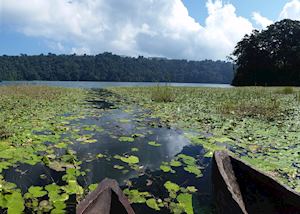 Canoe on Lake Tamblingan, Munduk