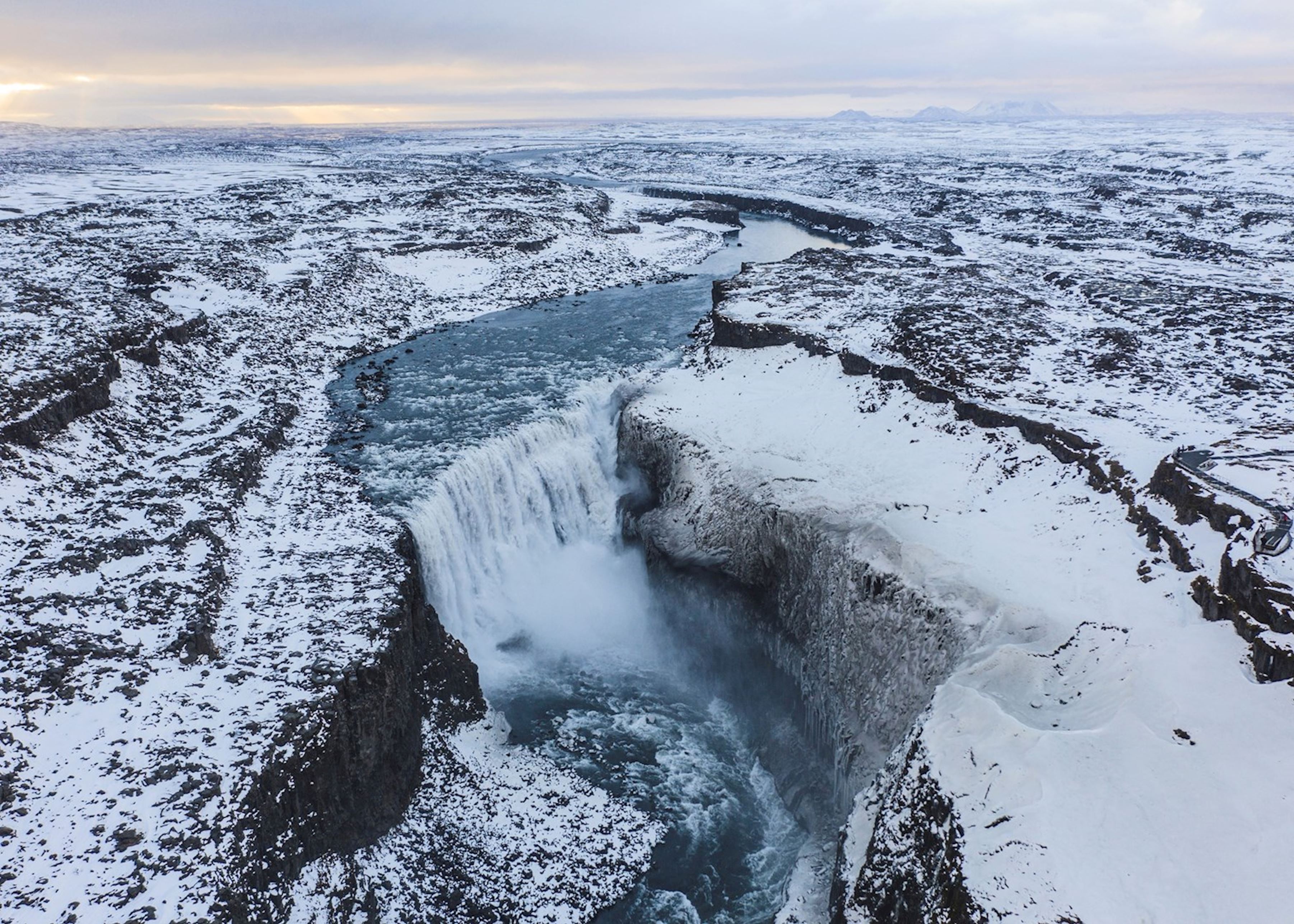 dettifoss waterfall visit