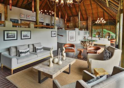 Bayethe Tented Lodge, lounge area