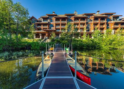Pontoon, Nita Lake Lodge, Whistler