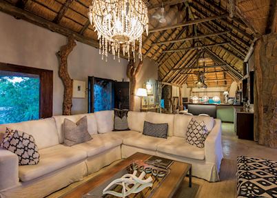 Leopard Hills Private Game Reserve, lodge lounge area