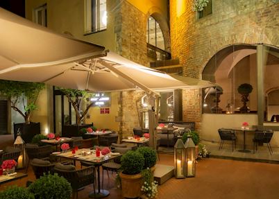 Hotel Brunelleschi, Outdoor patio