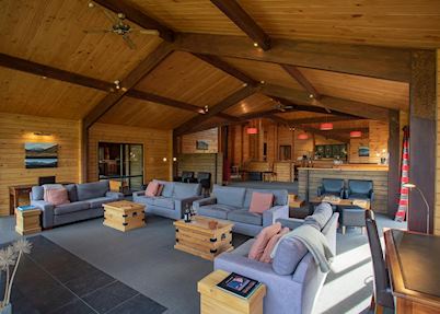Westwood Lodge Lounge and Breakfast Nook