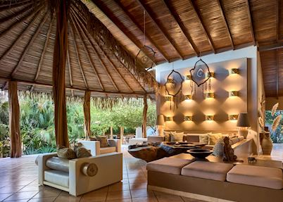 Cala Luna Lobby