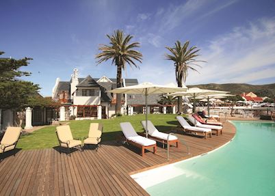 The pool at Harbour House