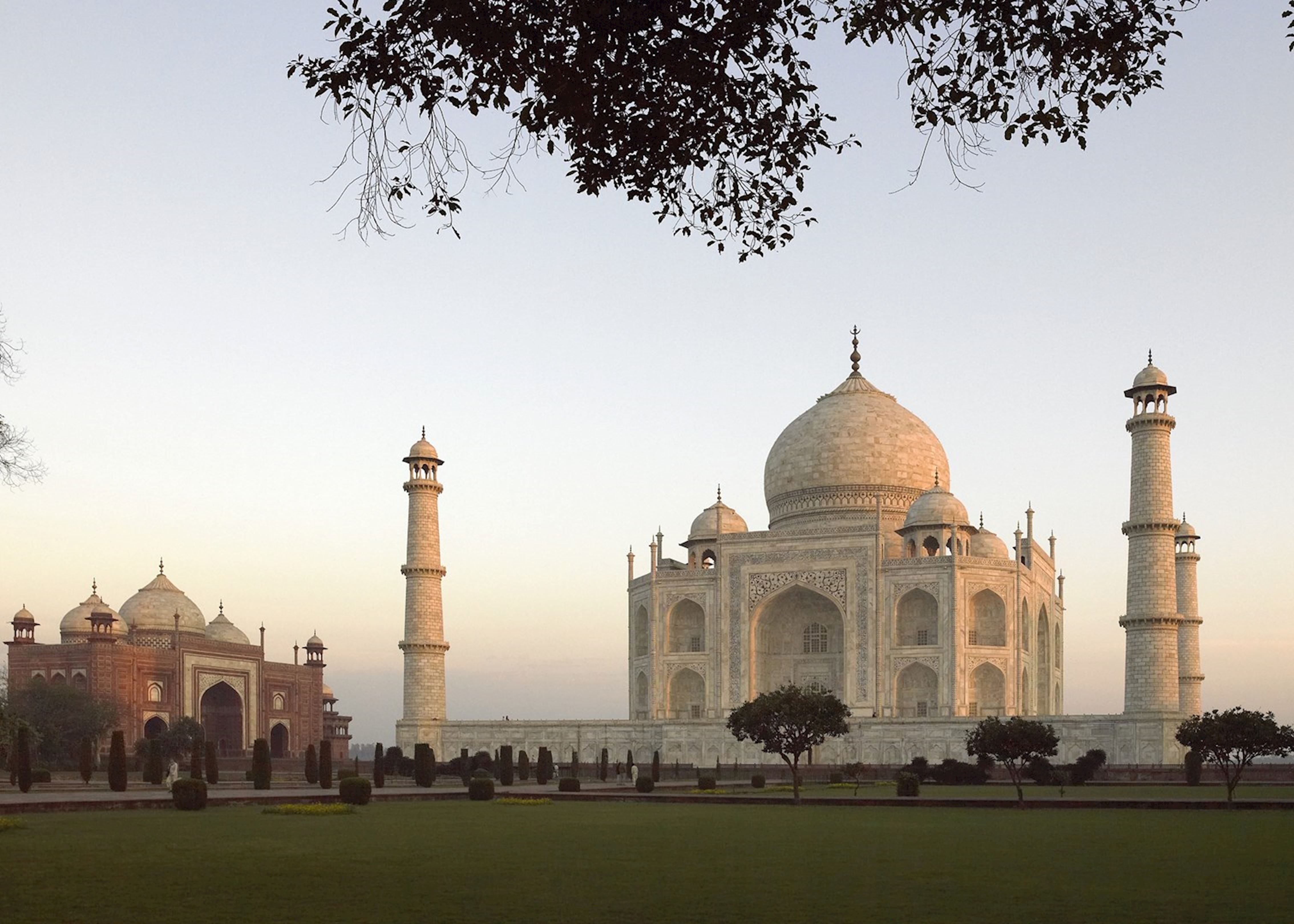 Taj Mahal At Sunrise In Winter Taj Mahal At Sunrise In Winter