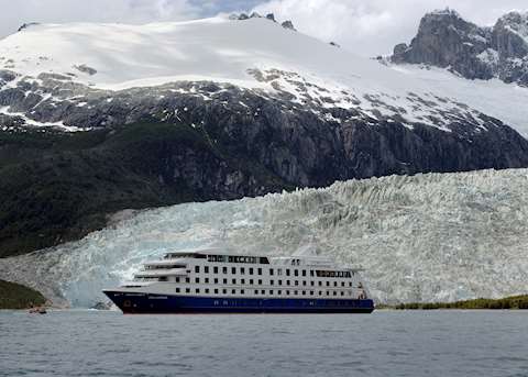 MV Stella Australis MV Stella Australis