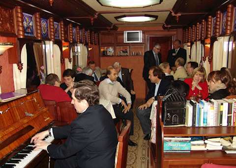 Entertainment in the bar car, GW Trans-Siberian Express Entertainment in the bar car, GW Trans-Siberian Express