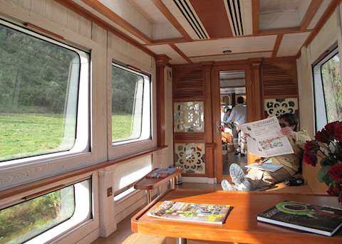 The lounge on Tren Crucero The lounge on Tren Crucero