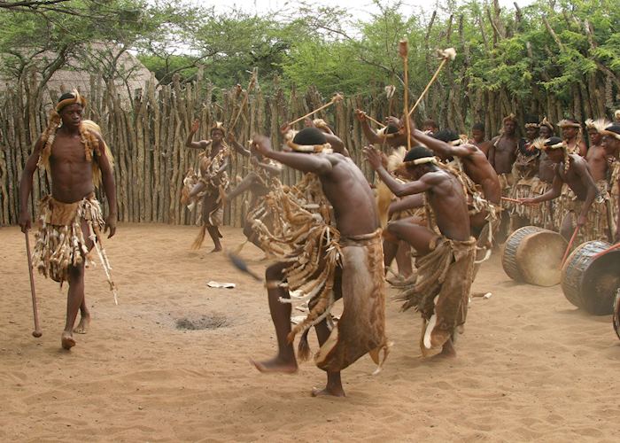 Zulu dancers at Thanda