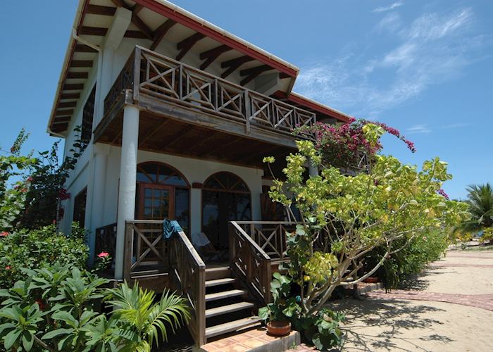 Hamanasi Adventure and Dive Resort, Hopkins
