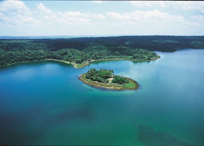 Lake Peten Itza, Flores