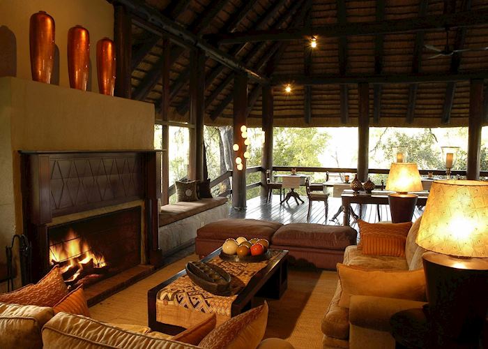 Lounge. Sabi Sabi - Little Bush Camp, The Sabi Sand Wildtuin