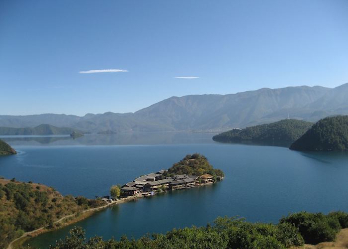 Lige, Lu Gu Lake, China