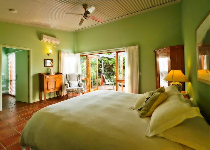 King room, Lily Pily Country House, Bellingen